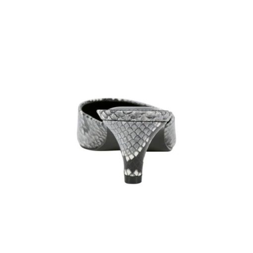 Riverbendrobes.shopa44be52470 3