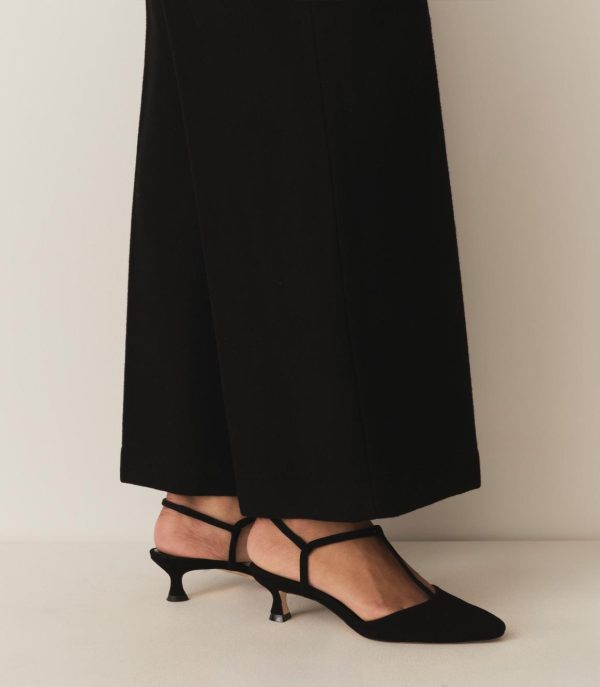 Riverbendrobes.shopcb644cd449 2