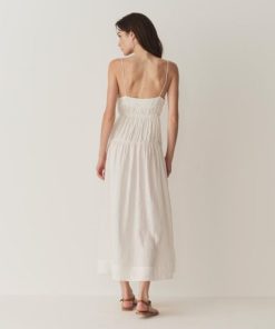 Riverbendrobes.shopf11f262900 5